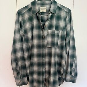 Abercrombie & Fitch Teal Plaid Button Down Shirt